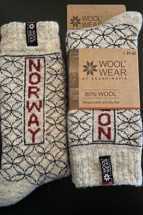 Varma raggsockor av 80% lammull från WOOLWEAR of Scandinavia